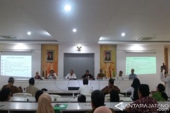 Penandatanganan Surat Kuasa Pengelolaan Keraton Surakarta Molor