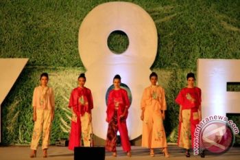 PERAGAAN BUSANA INTERNASIONAL DI MAKASSAR