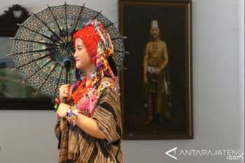Putri Mangkunegara Jadi Ikon Festival Payung 2017 