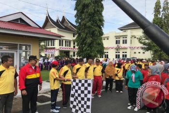 Pemkot Solok Adakan Jalan Sehat Peringati Haornas 