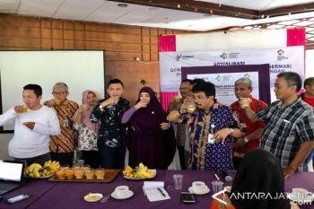 Sosialisasi Germas Diwarnai Minum Jamu Bersama