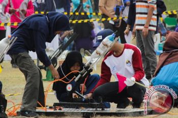 Lomba roket air