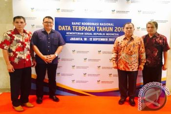Sajow Hadiri Rakornas Data Terpadu