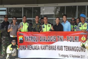 Panen Tembakau di Temanggung Dikawal Polisi dan TNI 