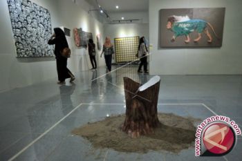 Taman Budaya Pamerkan Puluhan Karya Seniman Sumbar