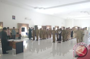 50 Pejabat Eselon Bartim Diambil Sumpah dan Janji Jabatan Susulan