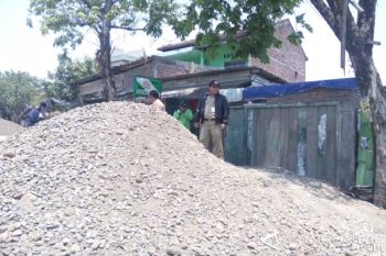 Jalan Woltermonginsidi Semarang Rampung 2018