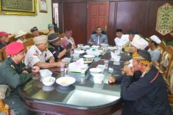 Komunitas Ontel Antar Wagub Pimpin Hari Perhubungan dan PMI