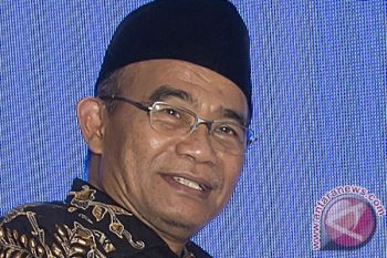 Mendikbud: Lagu Indonesia Raya Tiga Stanza Diberlakukan Nasional