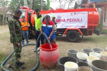 Pertamina Cilacap Salurkan Bantuan Air Bersih
