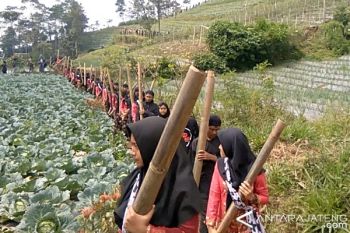 Pengambilan Air Tuk Sikopyah Awali FGS 2017 