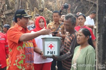 Wali Kota Magelang Bantu Korban Kebakaran