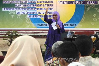 Kuliah Umum Menteri Sosial