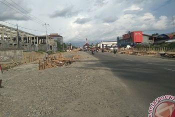 PU Mimika lanjutkan pengerjaan pelebaran jalan Cenderawasih