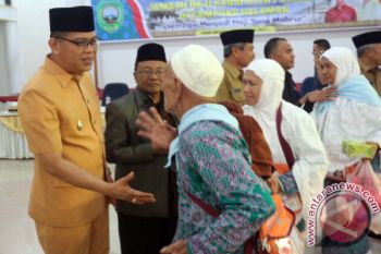 Wabup: Jamaah Haji harus Jadi Panutan