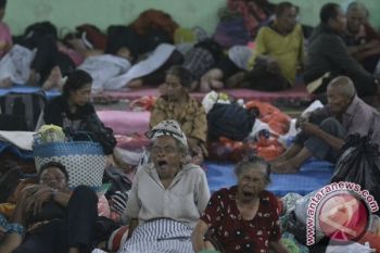 Presiden Hari ini Tinjau Pengungsi Gunung Agung dam Serahkan Bantuan Rp7,1 Miliar 