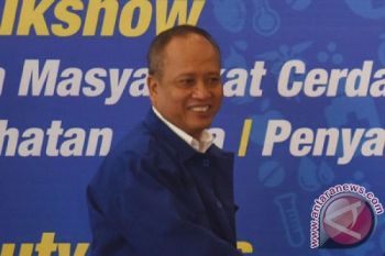 "KTP Elektronik yang lagi Ramai, nantinya akan Ditinggalkan," kata Menristekdikti 