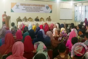 Baznas Pesisir Selatan Salurkan Beasiswa bagi 376 Pelajar