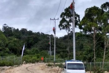 PLN WP2B layani listrik 24 jam di Ayamaru 