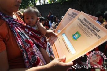Denda Terlambat Urus Akta Kelahiran hanya Beratkan Masyarakat