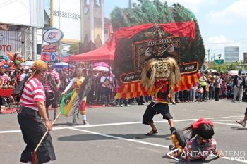 Ribuan Orang Saksikan Festival Reog Di Boyolali 