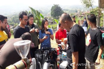 Ratusan Orang Nikmati Kopi Gratis Di Sigandul 