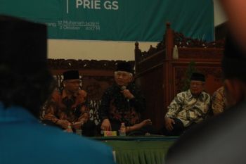 Gus Mus: Hindarkan dari Sikap Saling Menyalahkan
