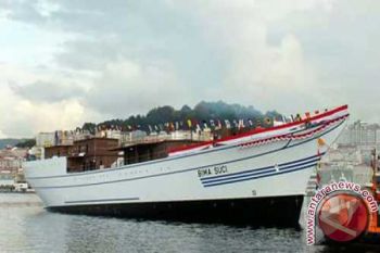 Masyarakat Kota Civitavecchia Sambut Hangat KRI Bima Suci