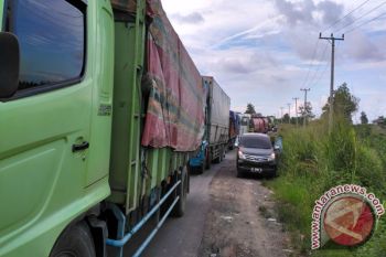 Pengguna Jalan Keluhkan Kemacetan Jalintim Menggala Lampung 