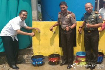 Polisi Buatkan Sumur Untuk Desa Rawan Kekeringan 