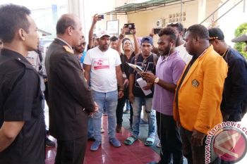 Kampak dan pemuda Jayapura datangi Polda Papua