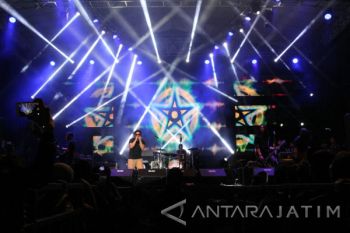 "Jamrud" Menghentak Jatim Fair 2017