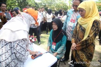 Mensos Meminta Pendamping Menyisir Ulang Warga Miskin