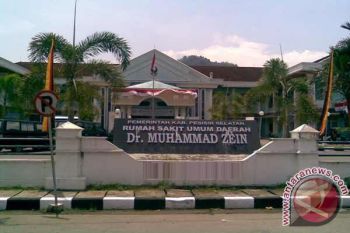 Keluarga Pasien RSUD M Zein Painan Harapkan Informasi Cepat Terkait Kondisi Pasien