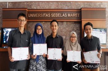 Delegasi FH UNS Menjuarai CL Fest 2017 