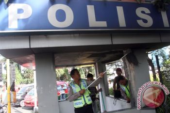 Pos polisi di Garut dirusak