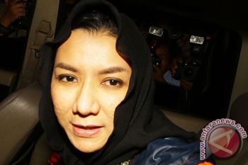 KPK Periksa Tiga Saksi Unsur Swasta untuk Tersangka Bupati Rita