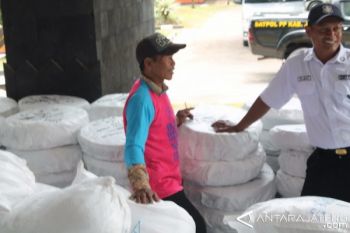 Nelayan Jepara Dibantu Alat Tangkap Ramah Lingkungan 