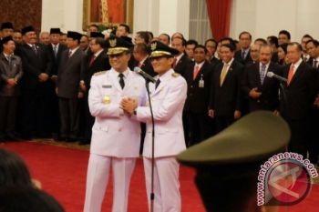 Presiden Lantik Anies dan Sandiaga Sebagai Gubernur dan Wakil Gubernur DKI Jakarta