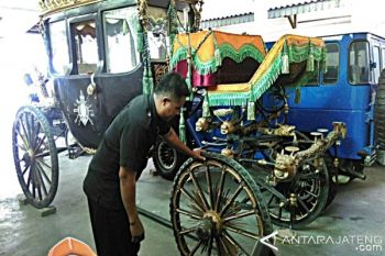 6 Kereta Kencana Disiapkan Untuk Pernikahan Kahiyang-Bobby 