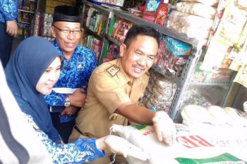 Dinas Perdagangan Bandarlampung Cek HET Beras  