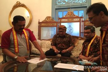 Pemkot Solo Teken Perjanjian Sewa Alun-Alun Utara 
