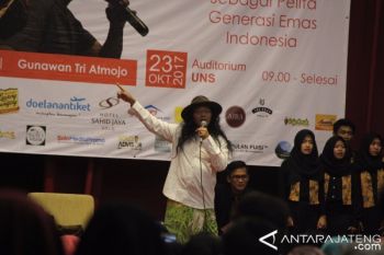 UNS Gelar Seminar Nasional Literasi Sastra
