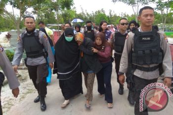 Dwi Anggraini Dimakamkan Diiringi Ibunya yang Diduga Menganiaya 