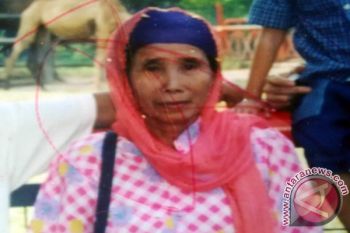 Yang menemukan Nenek Ini, Silahkan Lapor ke Kepolisian Terdekat