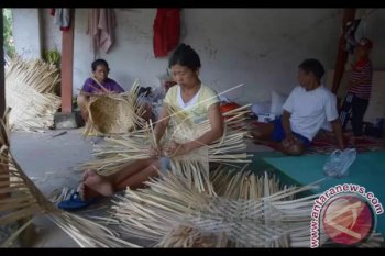 Pengungsi Buat Kerajinan