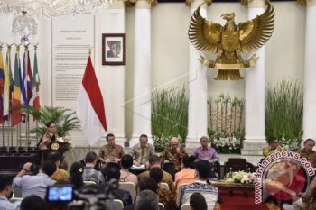Tiga Tahun Politik Luar Negeri