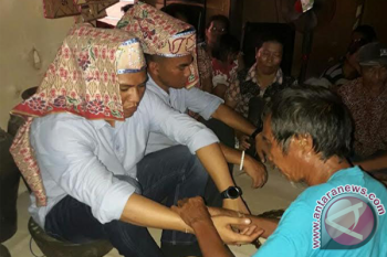 Kedatangan Bacabup Lamandau Hendara Lesmana Disambut Antusias Warga Desa Penyombaan