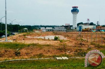 Pemprov Tidak Melanjutkan Pemotongan Bukit Bandara RHF