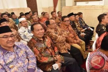 Lomban Hadiri RKP Di Istana Negara